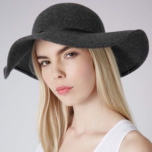 Black felt floppy hat